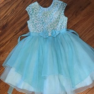Girl’s Dress